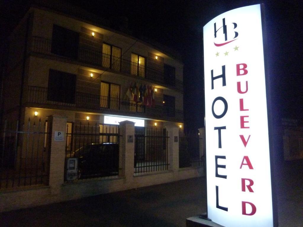 Hotel Bulevard Oradea Ngoại thất bức ảnh