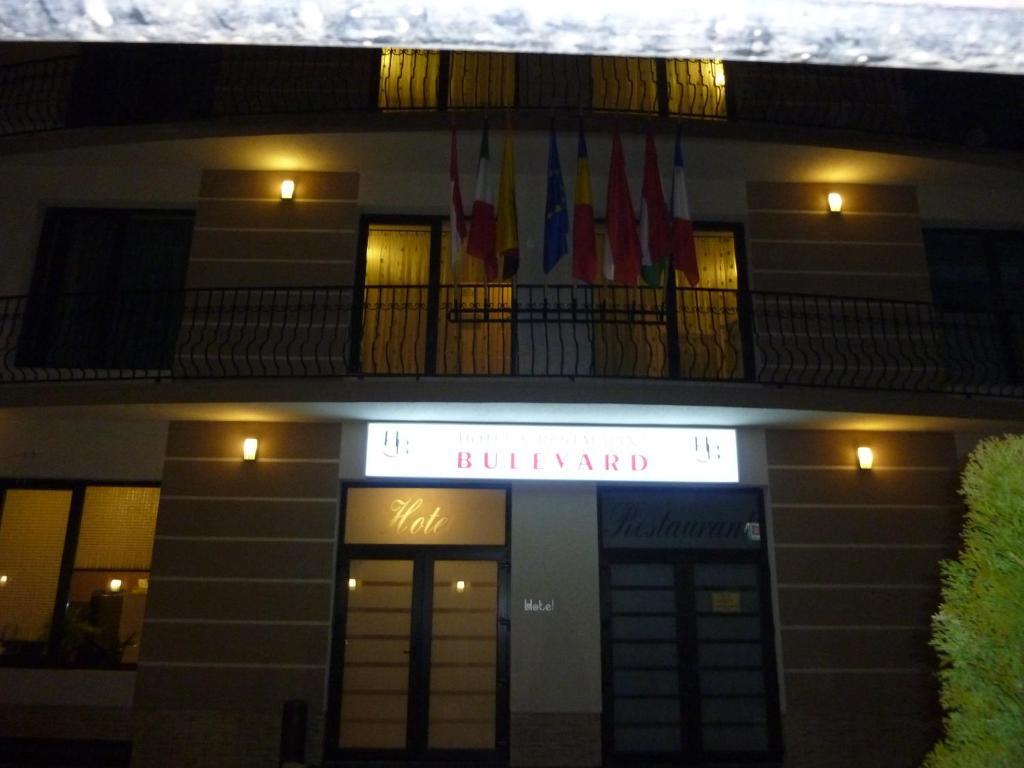 Hotel Bulevard Oradea Ngoại thất bức ảnh