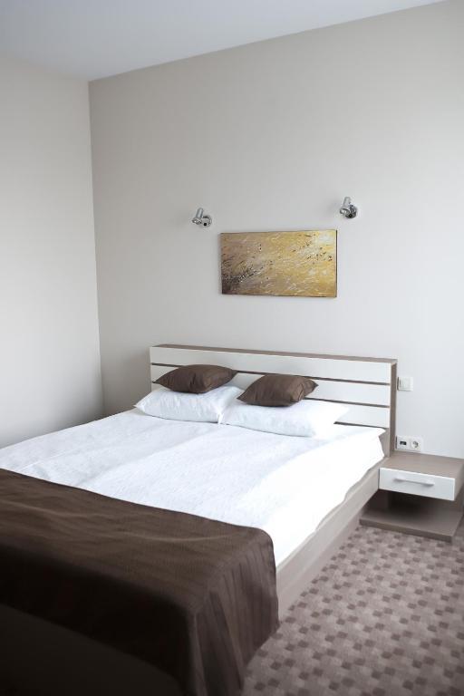 Hotel Bulevard Oradea Phòng bức ảnh